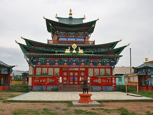 Иволгинский дацан - буддийский монастырь (30 км от Улан-Удэ)