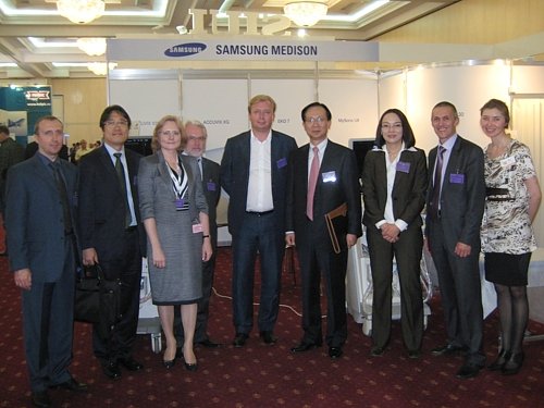 «Медиагностика 2012» - стенд компании Samsung Medison посетили Sangwon Bang и Викторов Н.В.