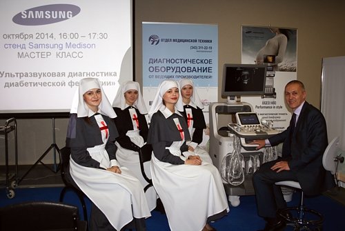 Начинающие врачи УЗД - студенты медицинского колледжа на конференции в Екатеринбурге